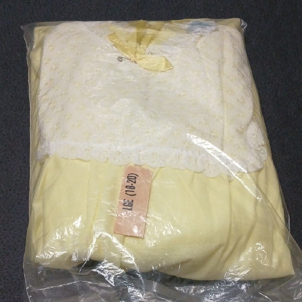 Vintage Carol Brent Yellow 2 Piece Pajama Set Large New